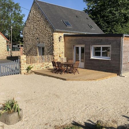 Charmante Maison De Campagne En Pierres Et Bois Sartilly-Baie-Bocage Ngoại thất bức ảnh