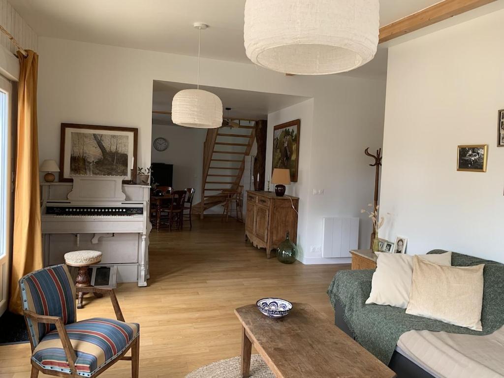 Charmante Maison De Campagne En Pierres Et Bois Sartilly-Baie-Bocage Ngoại thất bức ảnh